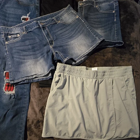 Lot/Bundle of 5 Womens Bottoms/Shorts (XL 16) - Picture 11 of 11